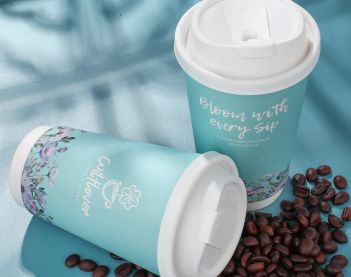 Wiltlover Cafe study-friendly corner with outlets