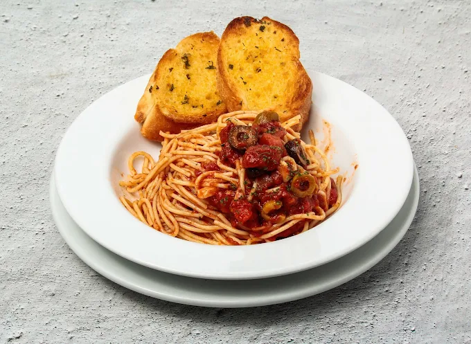 Mario's Restaurant Tomas Morato table presentation