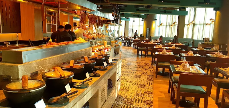 7 Corners Restaurant