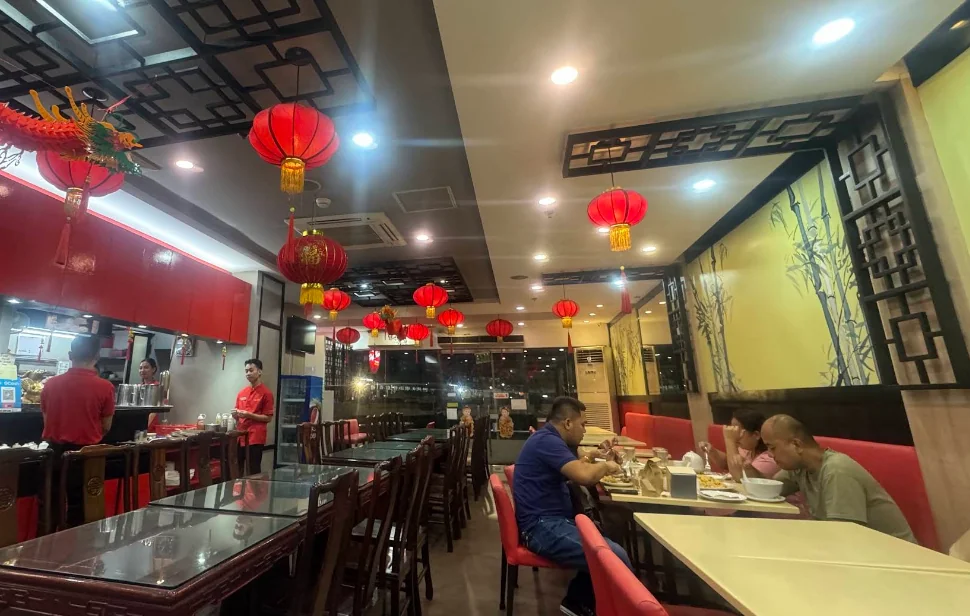 Hap Chan Ali Mall restaurant in Quezon City - exterior view and dining atmosphere