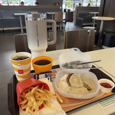 Hotburg Hub - Fast food in Commonwealth Avenue, Quezon City