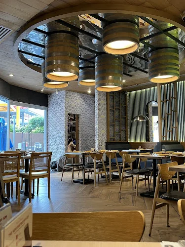 Modern Shang Up Town Center restaurant in Quezon City