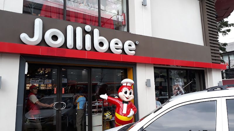 Racks Sm North Edsa restaurant in Quezon City - exterior view and dining atmosphere