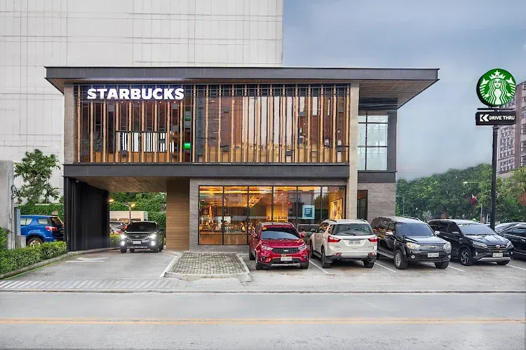 Starbucks Reserve Visayas Avenue restaurant in Quezon City