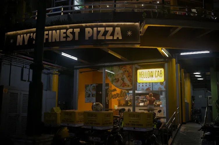 Yellow Cab Pizza restaurant in Quezon City