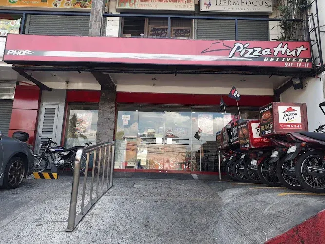 Pizza Hut Food Gallery restaurant in Quezon City