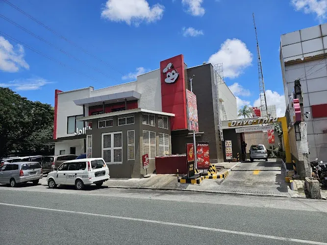 Jollibee Banawe restaurant in Quezon City