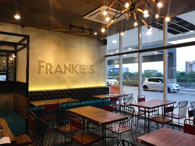 Frankies New York Buffalo Wings Sm City Fairview restaurant in Quezon City
